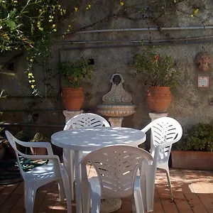 https://casa-vacanze-andromaco.taorminaitalyhotels.com